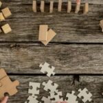 Dei pezzi di puzzle rappresentano la memoria transattiva